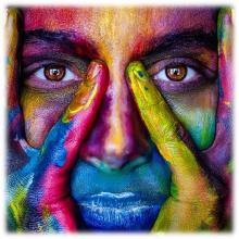 rostro de colores