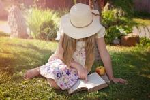 niña leyendo