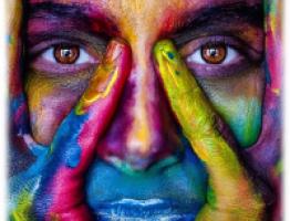 rostro de colores