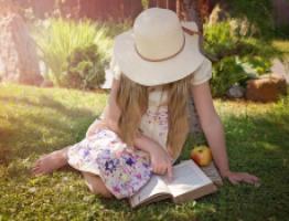 niña leyendo